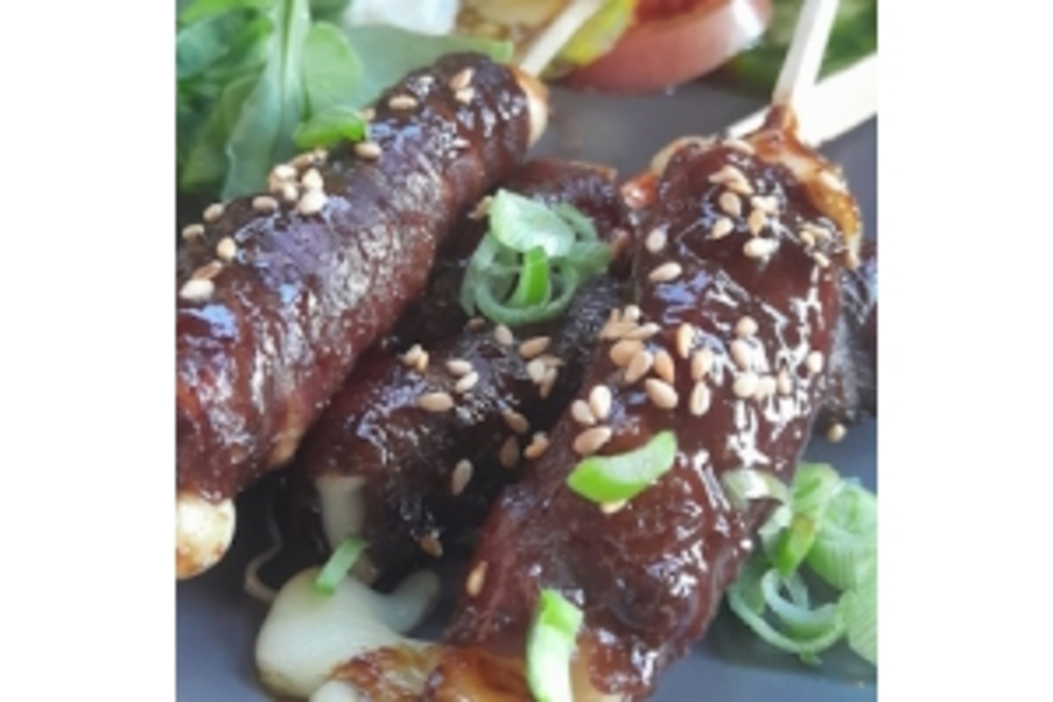 Spieße mit Rindfleisch und Käse