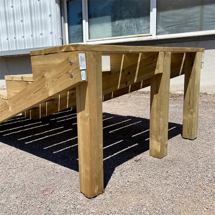 Steunpaal voor houten buitentrap 4 treden XL 9x9x52cm