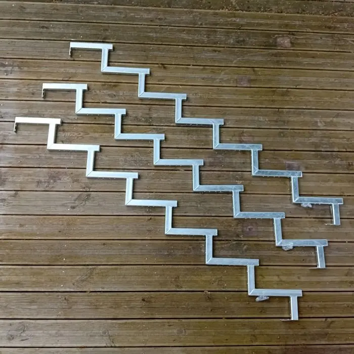 3er Set Stahl Treppenwange 7 Stufen - Option für Setzstufen-Höhe 119cm