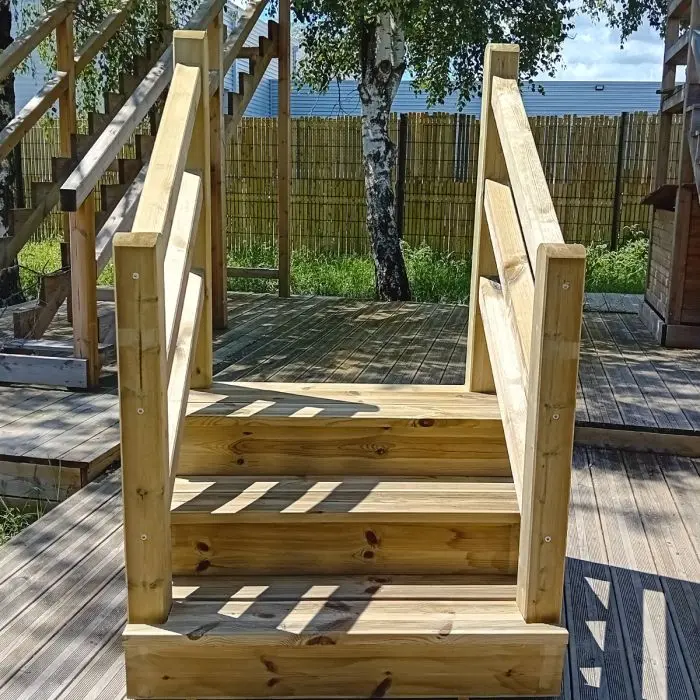 Trap buiten VENEZIA 7 treden met houten trapleuning H122cm