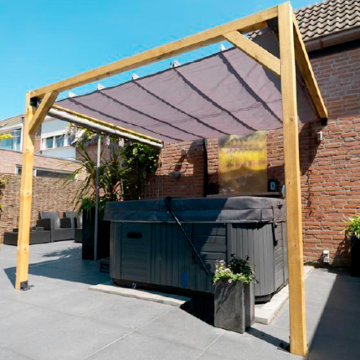 Tela tensada para pérgola, un toldo corredero eficaz para el exterior