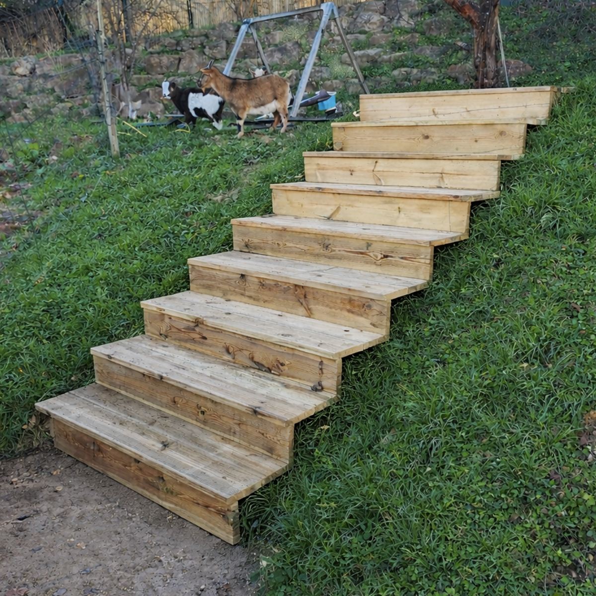 ¿Cómo ajustar la altura de tu escalera exterior?