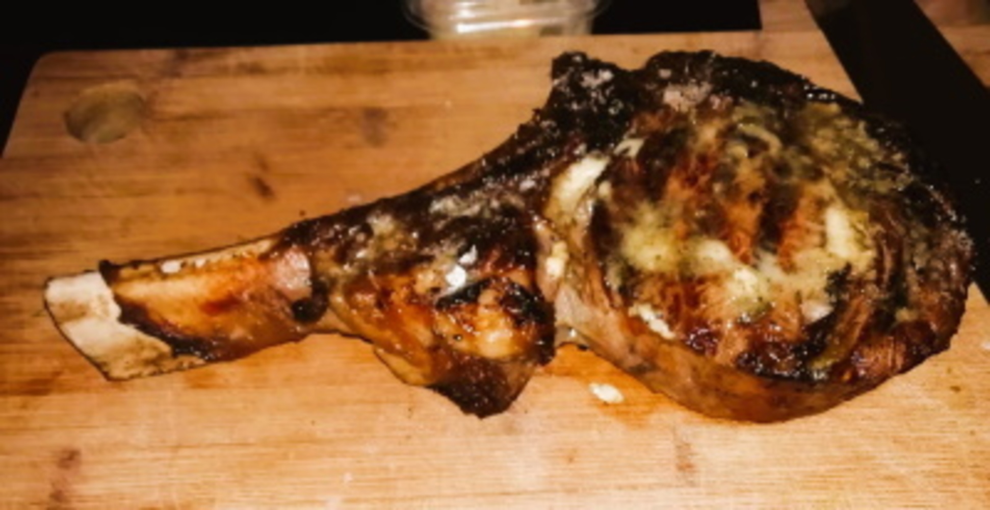 Tomahawk Black-Angus-Rindfleisch Morso Forno Tomahawk Black-Angus-Rindfleisch Morso Forno