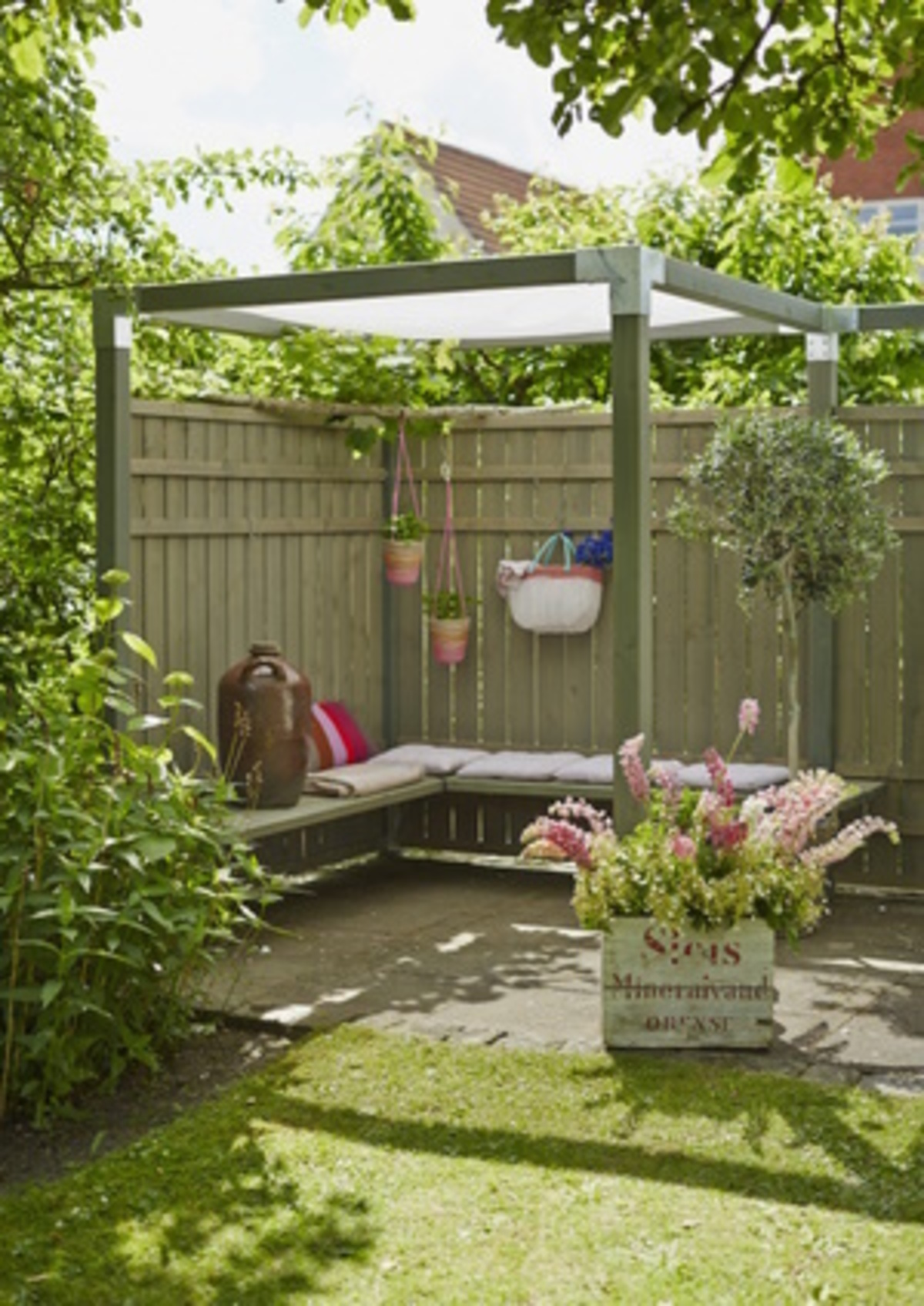 Postes de madera para pérgola o valla