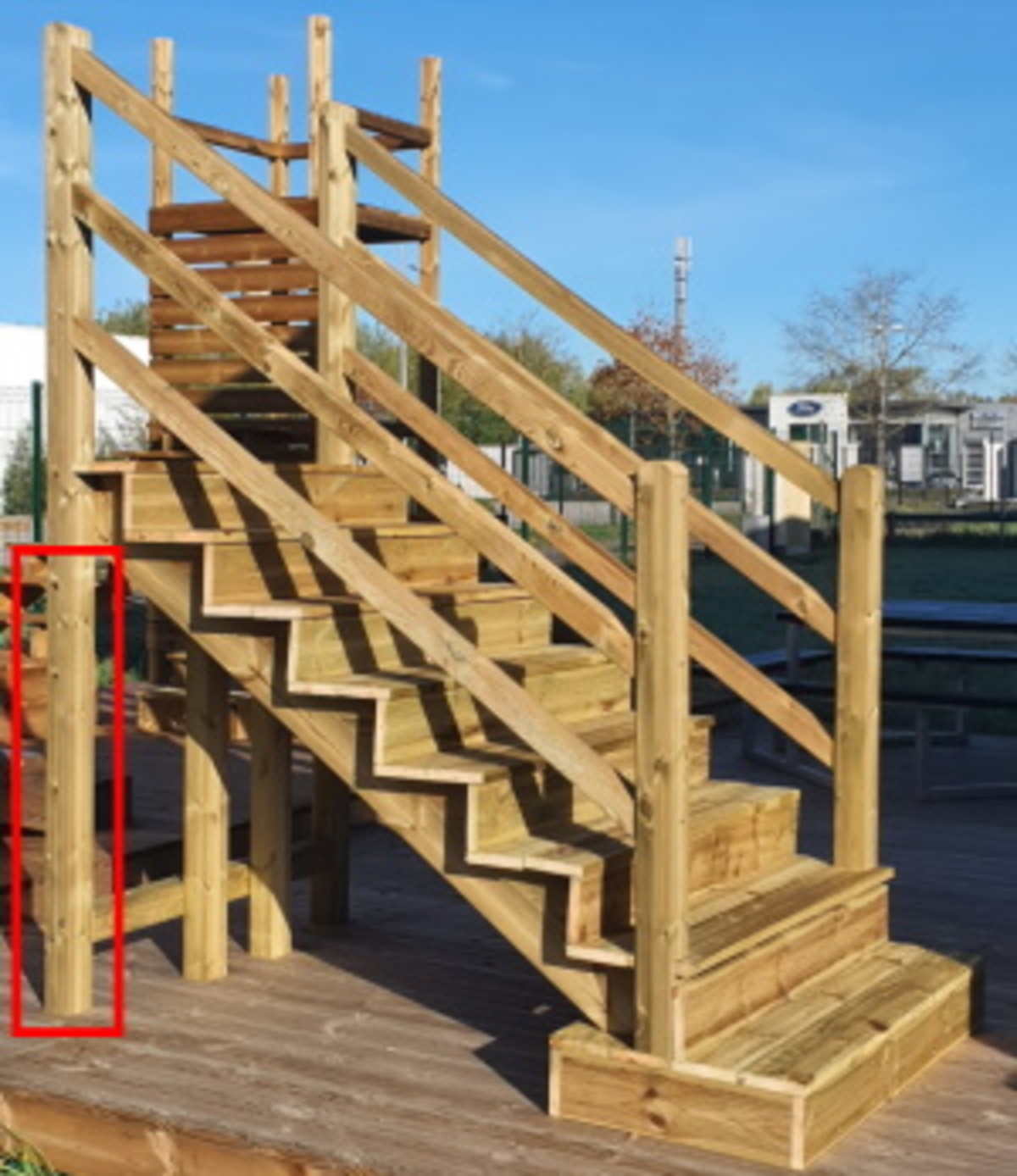 Balustrade trap hout 8 treden met ronde kop