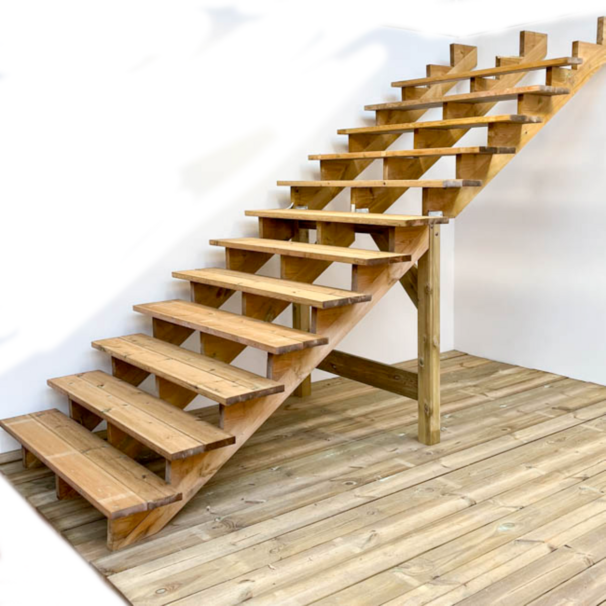 deck stairs with landing