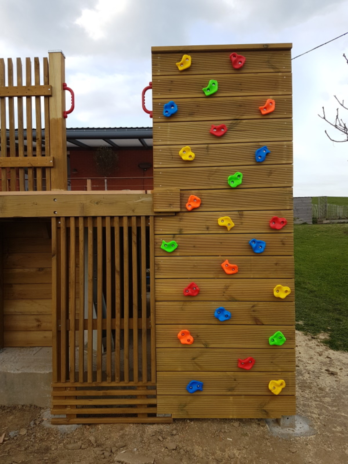 Mur d'escalade pour enfants